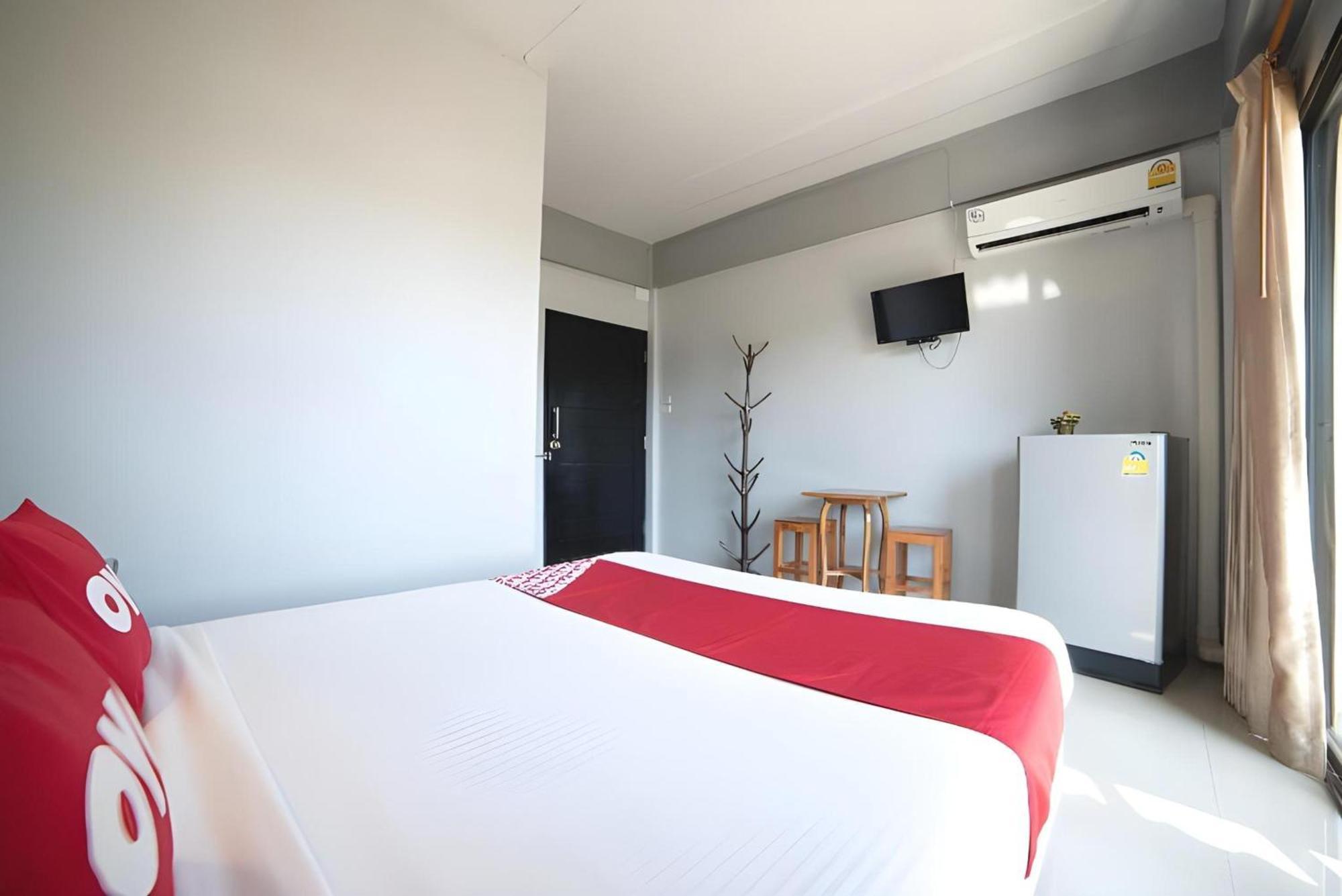 Oyo 465 Krung Kao Traveller Lodge Phra Nakhon Si Ayutthaya Zewnętrze zdjęcie