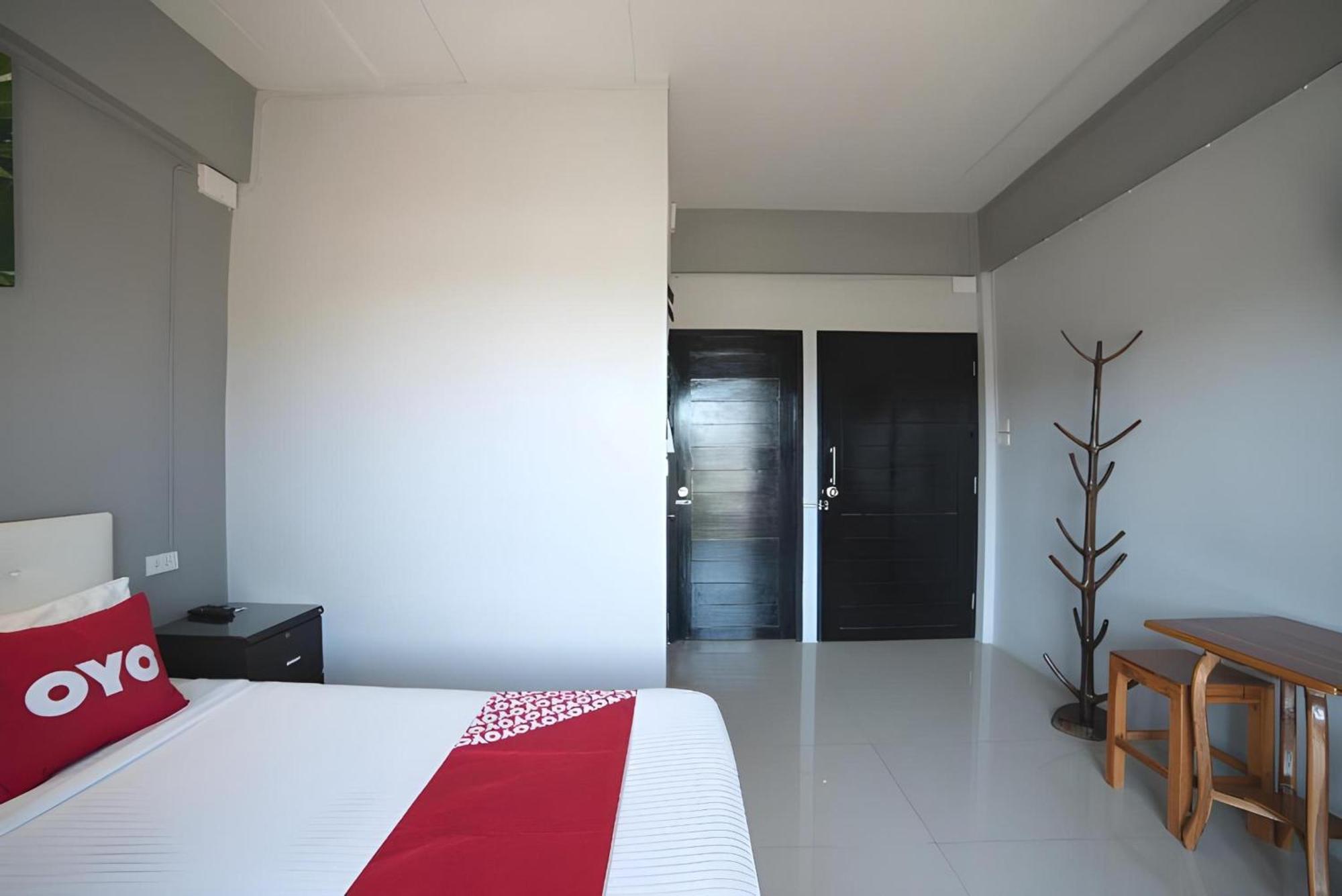 Oyo 465 Krung Kao Traveller Lodge Phra Nakhon Si Ayutthaya Zewnętrze zdjęcie