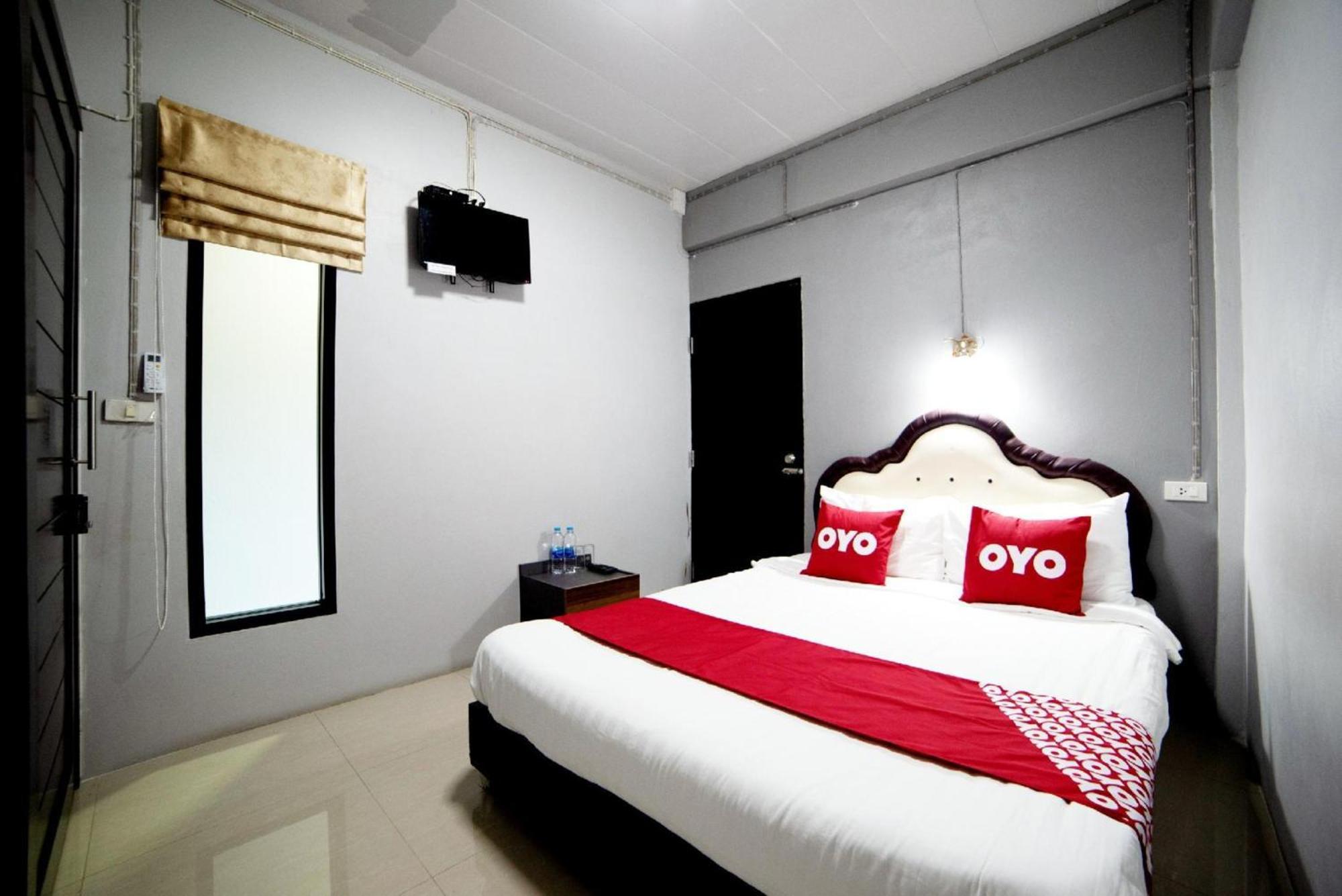 Oyo 465 Krung Kao Traveller Lodge Phra Nakhon Si Ayutthaya Zewnętrze zdjęcie