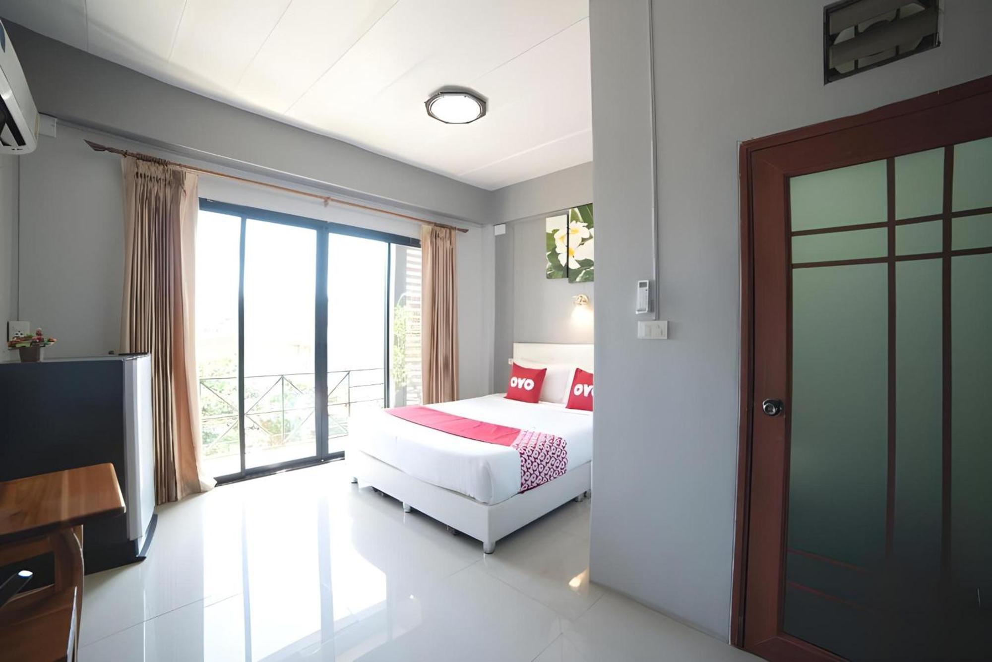 Oyo 465 Krung Kao Traveller Lodge Phra Nakhon Si Ayutthaya Zewnętrze zdjęcie